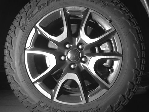 Used 2025 Jeep Compass Trailhawk image 13