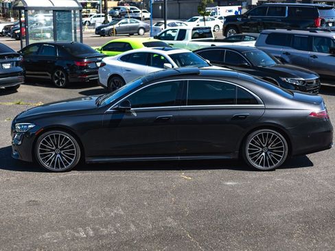 Used 2022 Mercedes-Benz S 500 4MATIC w/ AMG Line Package image 12