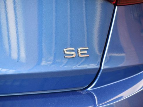 Used 2022 Volkswagen Jetta SE w/ Panoramic Sunroof Package image 16