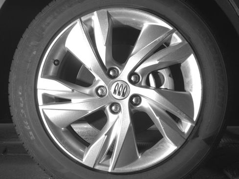 Used 2025 Buick Encore GX Preferred AWD/4WD image 13