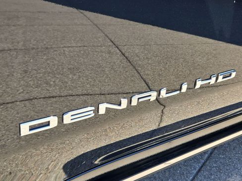 Used 2025 GMC Sierra 2500 Denali Ultimate w/ Max Trailering Package AWD/4WD image 13