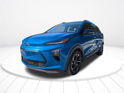 Used 2023 Chevrolet Bolt EUV Premier w/ Sun & Sound Package image 8