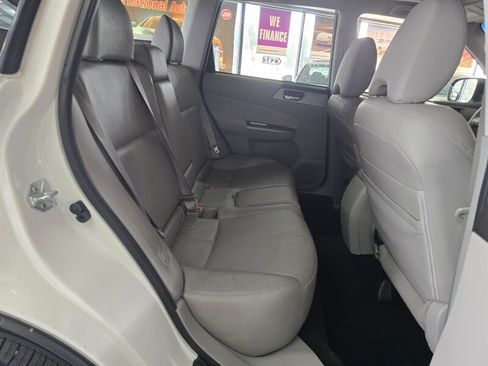 Used 2012 Subaru Forester 2.5X Touring AWD/4WD image 16