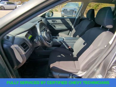 Used 2024 Nissan Rogue S image 22