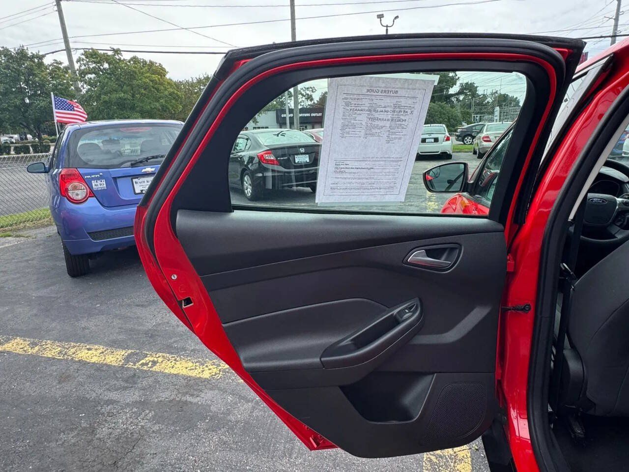 Used 2012 Ford Focus SE FWD image 11