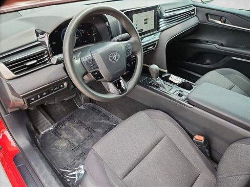 Used 2025 Toyota Camry LE FWD image 12