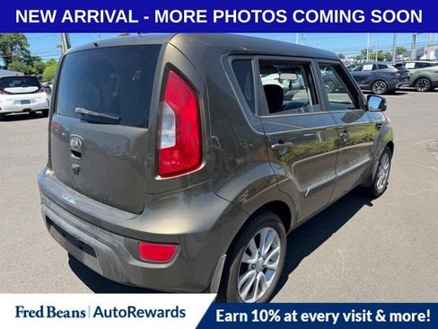Used 2013 Kia Soul + w/ Audio Pkg FWD image 7