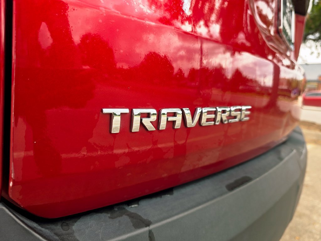 Used 2023 Chevrolet Traverse LT FWD image 25