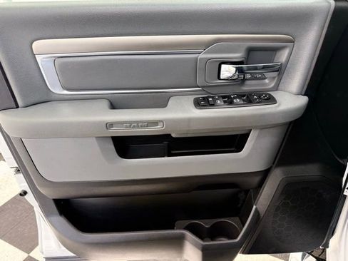 Used 2018 RAM 3500 SLT w/ Luxury Group image 15