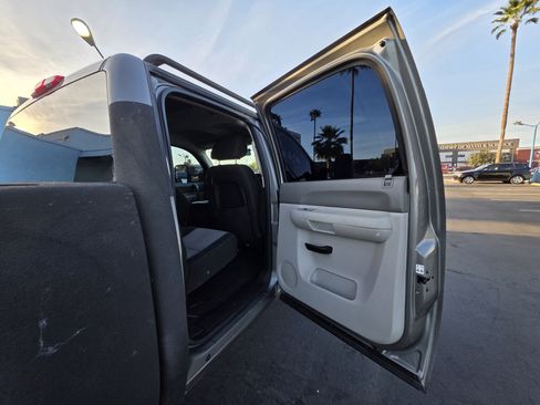 Used 2008 Chevrolet Silverado 2500 W/T AWD/4WD image 16