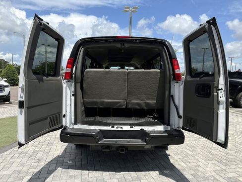 Used 2024 GMC Savana 3500 LS RWD image 10