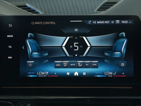 New 2026 BMW X2 xDrive28i w/ Technology Package AWD/4WD image 25