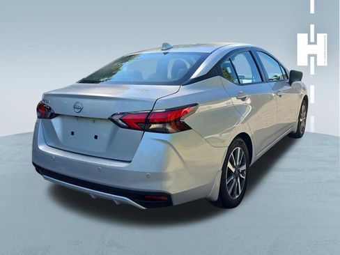 Used 2025 Nissan Versa SV w/ Trunk Package FWD image 4