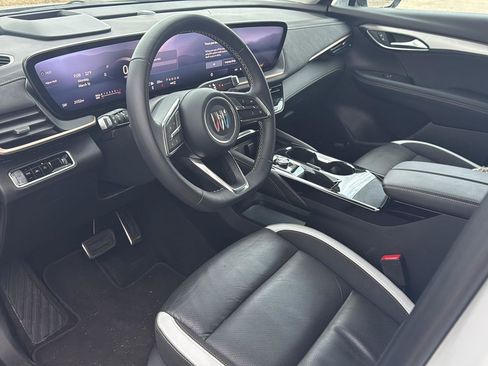 Used 2025 Buick Envision Sport Touring image 13