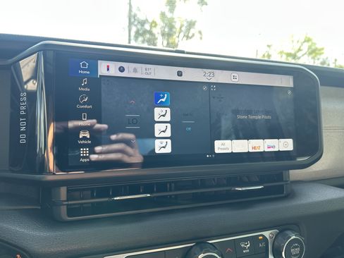 New 2026 Jeep Gladiator Sport image 22