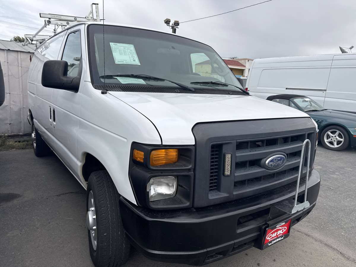 Used 2013 Ford E-150 and Econoline 150 RWD image 3
