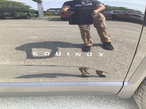 New 2026 Chevrolet Equinox LT w/ Convenience Package II image 10