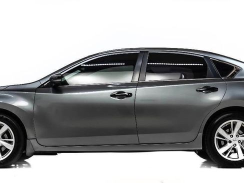 Used 2014 Nissan Altima 2.5 SV w/ Convenience Package image 6