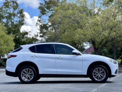 Used 2022 Alfa Romeo Stelvio Sprint image 6