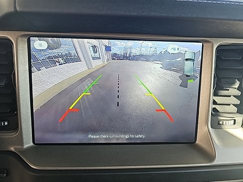 Used 2025 Ford Bronco Outer Banks image 16