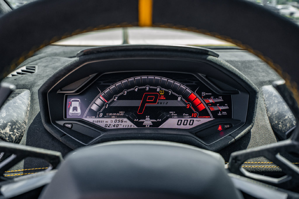 Used 2018 Lamborghini Huracan Performante AWD/4WD image 24
