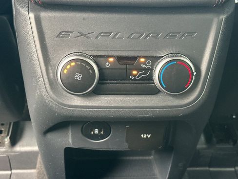 Used 2025 Ford Explorer ST-Line w/ ST-Line Street Pack image 45