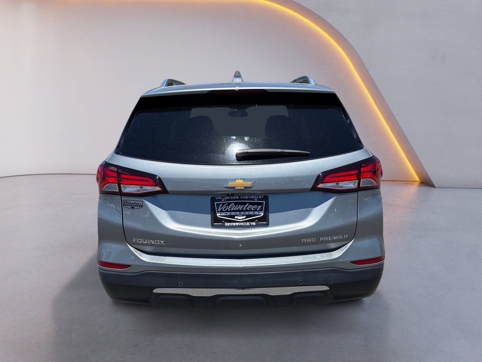 Used 2023 Chevrolet Equinox Premier AWD/4WD image 4