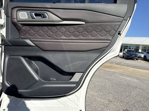 Used 2025 Ford Explorer Platinum w/ Ultimate Package image 38