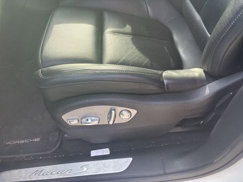 Used 2020 Porsche Macan S image 9