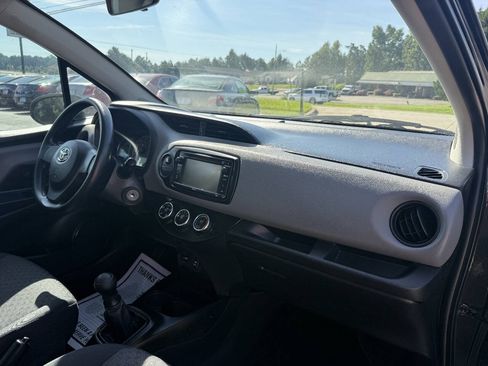 Used 2015 Toyota Yaris L FWD image 15