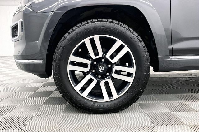 Used 2023 Toyota 4Runner Limited AWD/4WD image 8