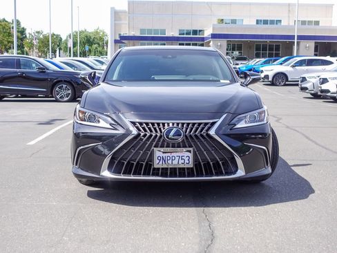 Used 2024 Lexus ES 350 w/ Premium Package FWD image 2