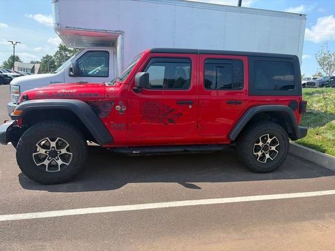 Used 2021 Jeep Wrangler Unlimited Rubicon AWD/4WD image 4