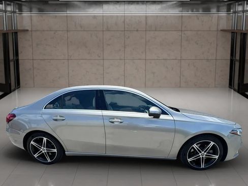 Used 2019 Mercedes-Benz A 220 image 2