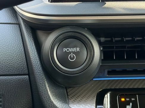 Used 2025 Toyota Prius XLE image 26