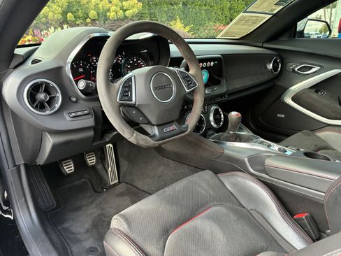 Used 2018 Chevrolet Camaro ZL1 RWD image 18