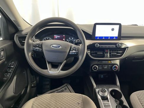 Used 2022 Ford Escape SE image 18