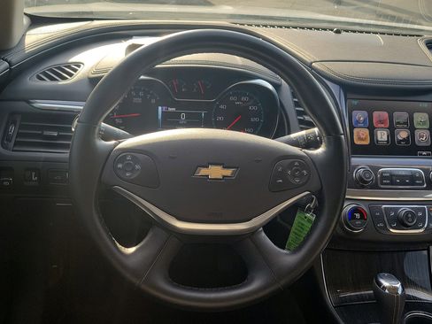Used 2016 Chevrolet Impala LT w/ Convenience Package image 23