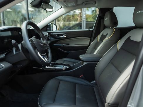 Used 2026 Chevrolet Trax ACTIV w/ Driver Confidence Package image 16