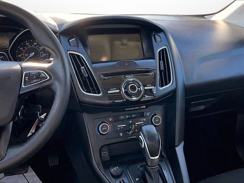 Used 2018 Ford Focus SEL image 6