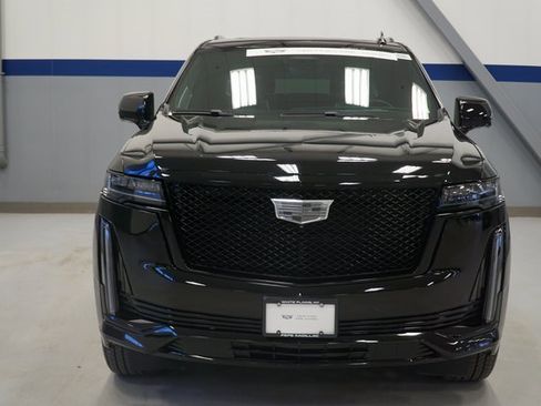 Used 2023 Cadillac Escalade ESV Sport Platinum w/ LPO, ONYX Package image 9