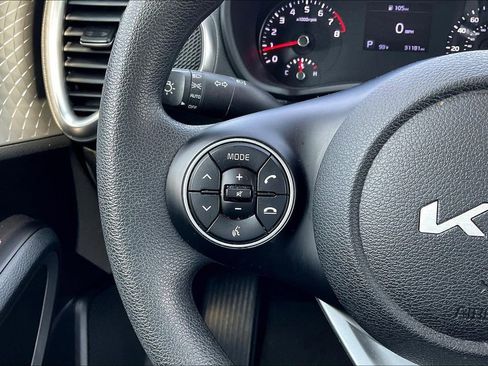 Used 2022 Kia Soul LX w/ Technology Package image 16