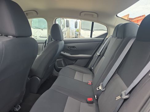Used 2025 Nissan Sentra SV FWD image 15