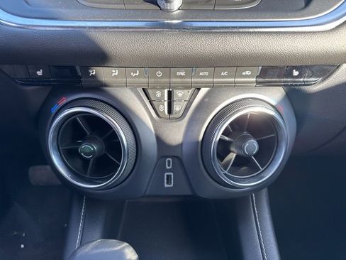 Used 2025 Chevrolet Blazer LT image 22