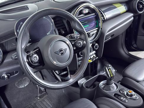 Used 2021 MINI Cooper SE w/ 8.8" Touchscreen Nav Package FWD image 10