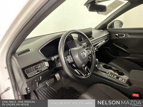 Used 2024 Honda Civic Sport image 31