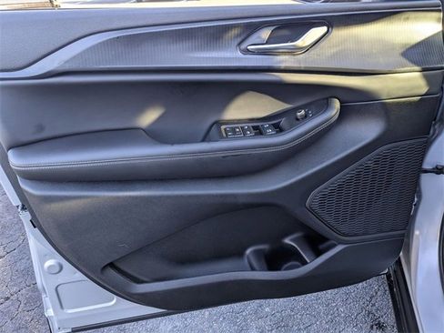 New 2025 Jeep Grand Cherokee Laredo X image 9