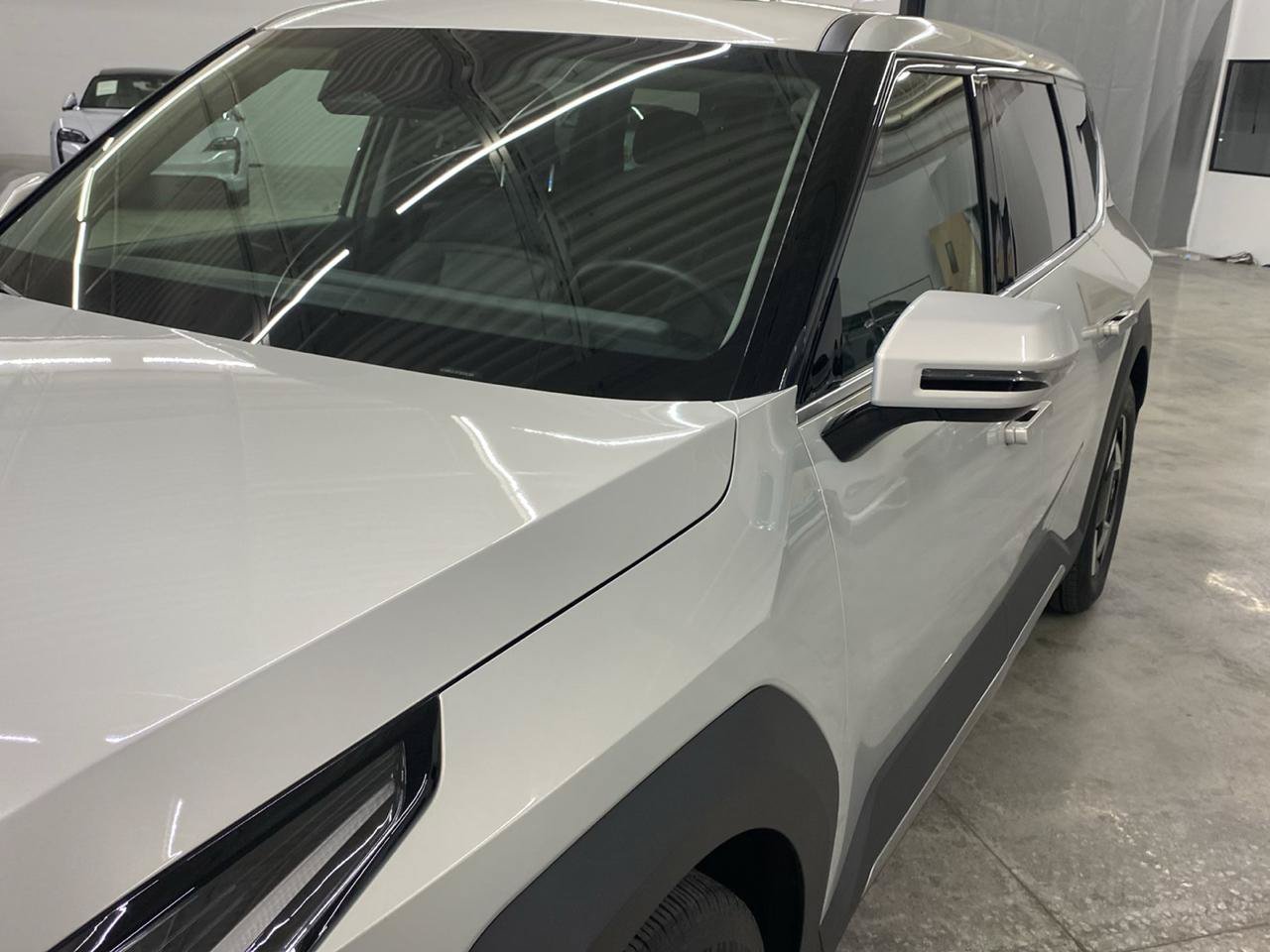 Used 2026 Kia EV9 Light RWD image 2
