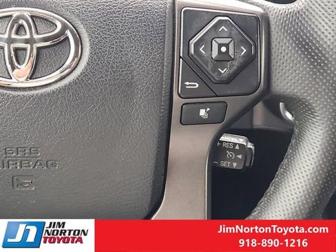 Used 2017 Toyota Tacoma TRD Sport w/ Tow Package RWD image 29