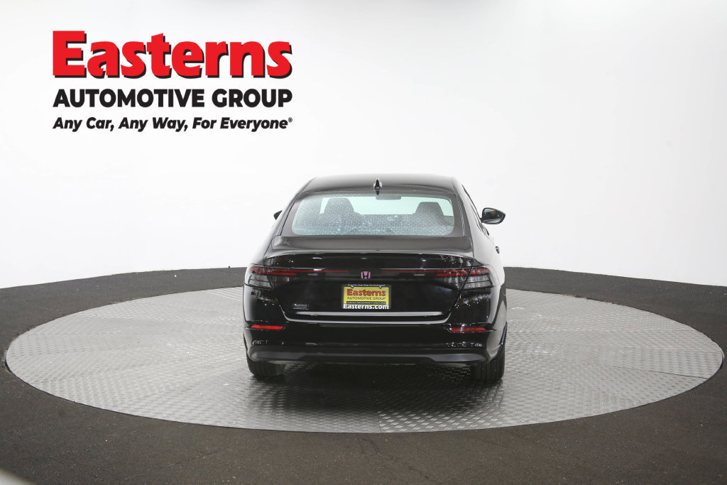 Used 2025 Honda Accord SE image 38